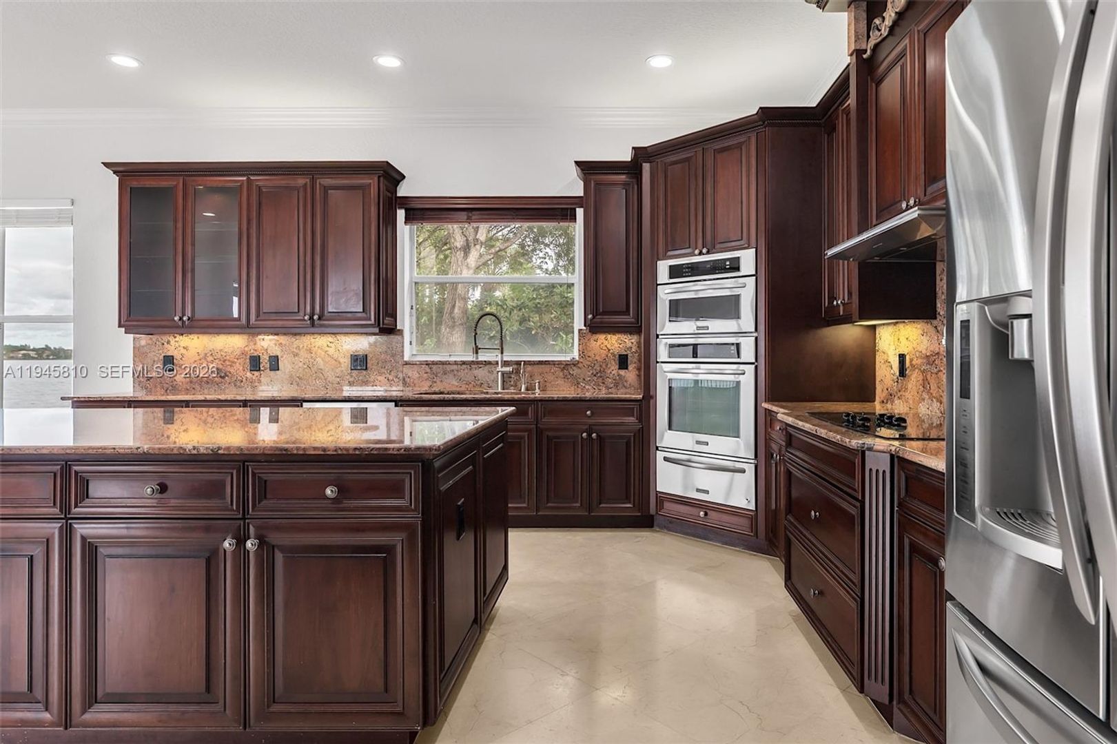 Miramar House: 17809 SW 54th Street