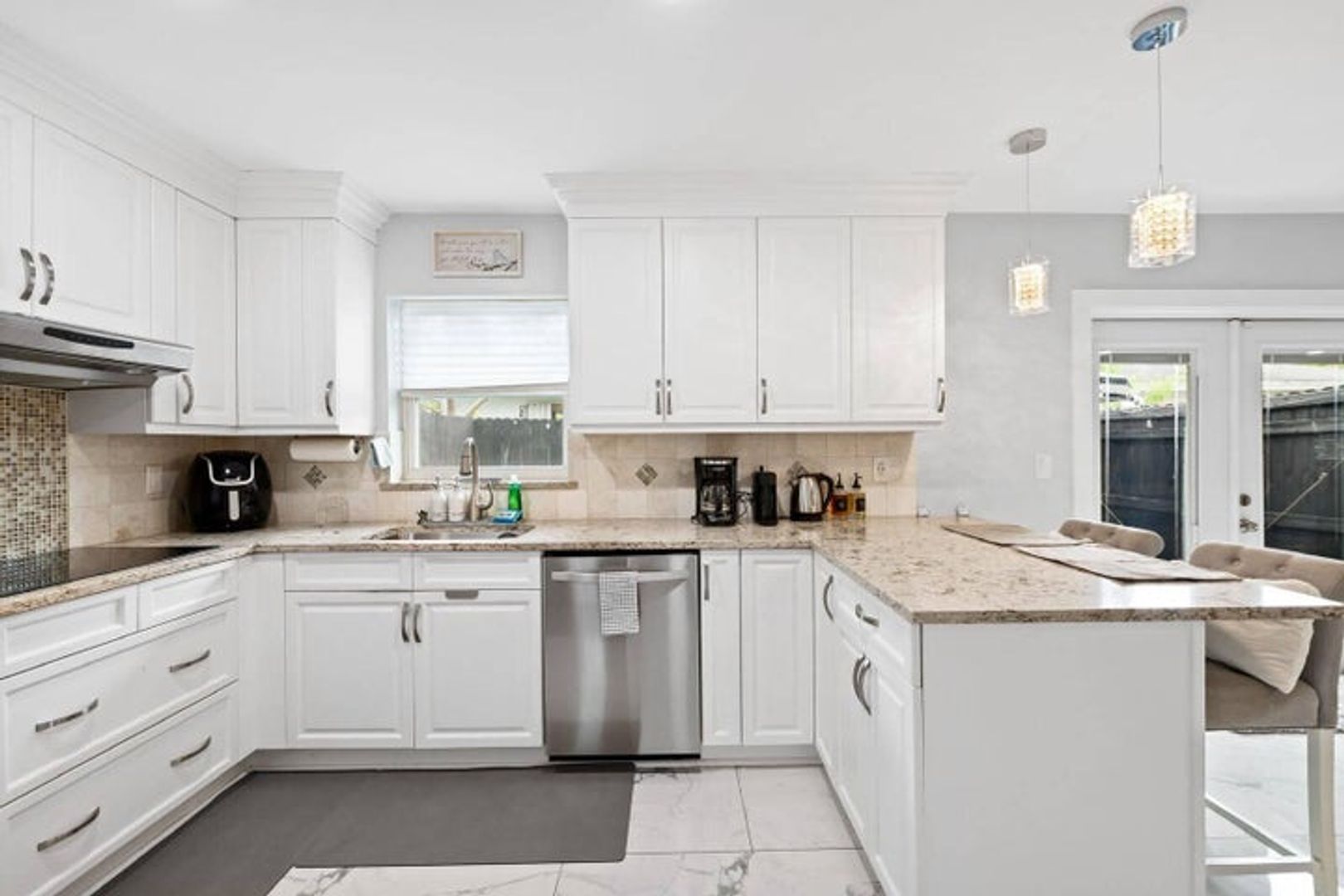 Boca Raton House: 3298 N DIXIE Highway