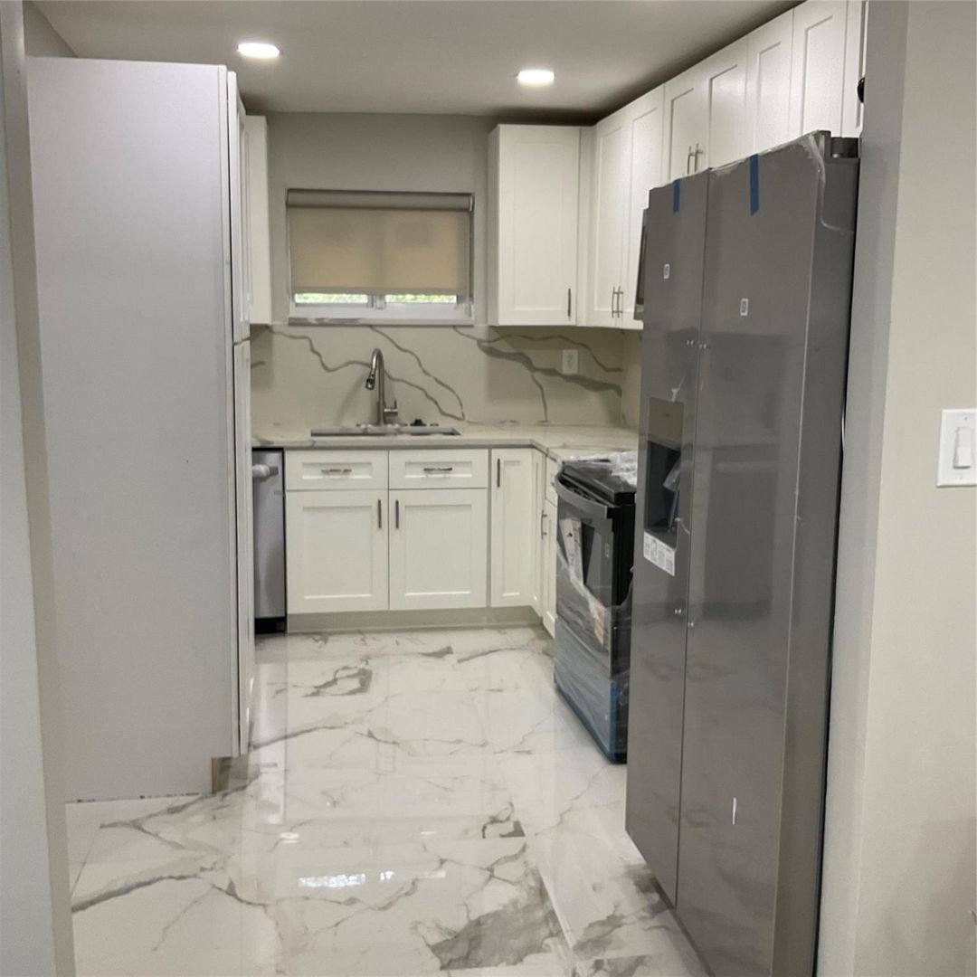 Fort Lauderdale House: 642 NW 14th Way