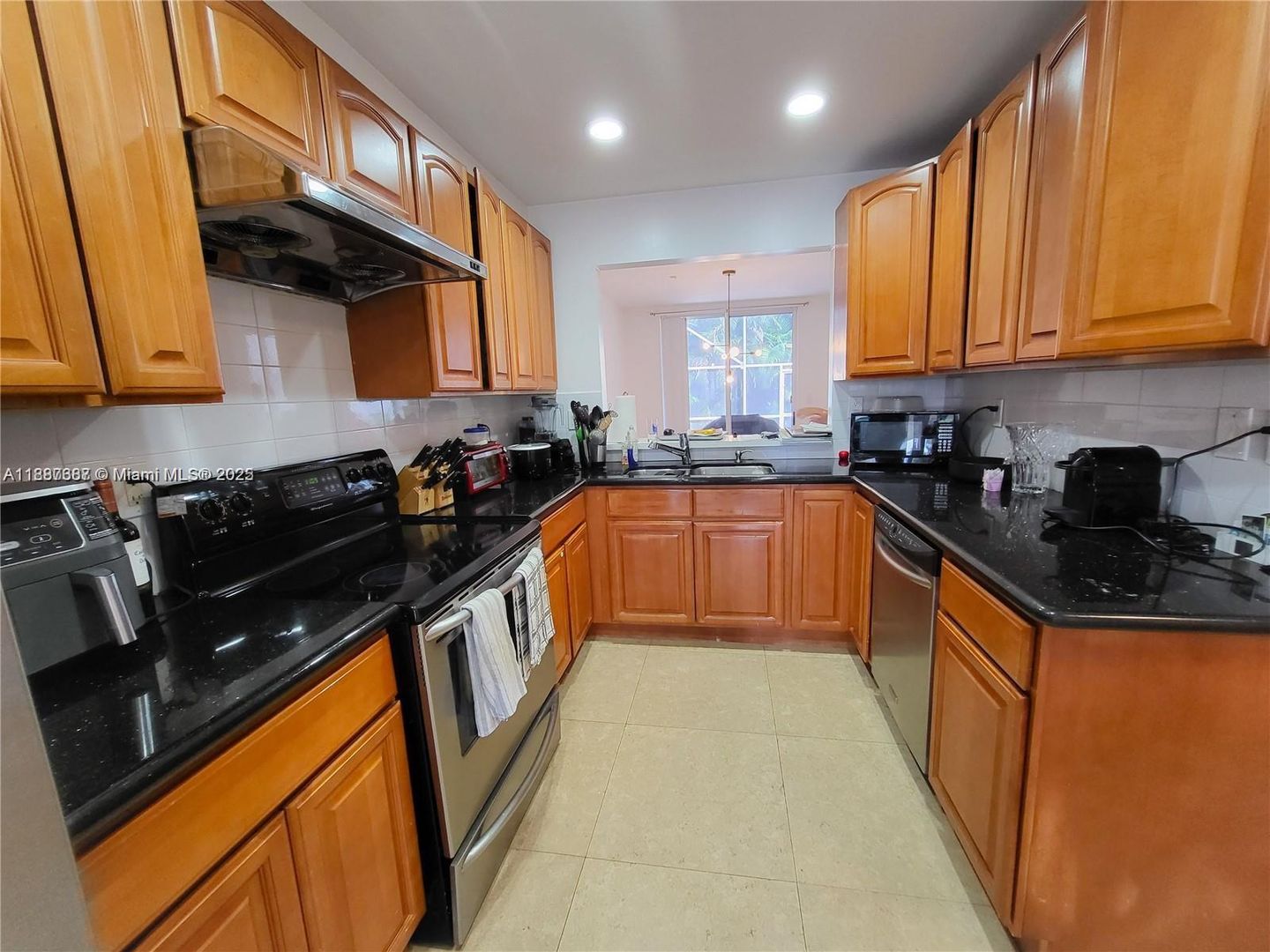 Doral House: 9801 NW 45th Lane