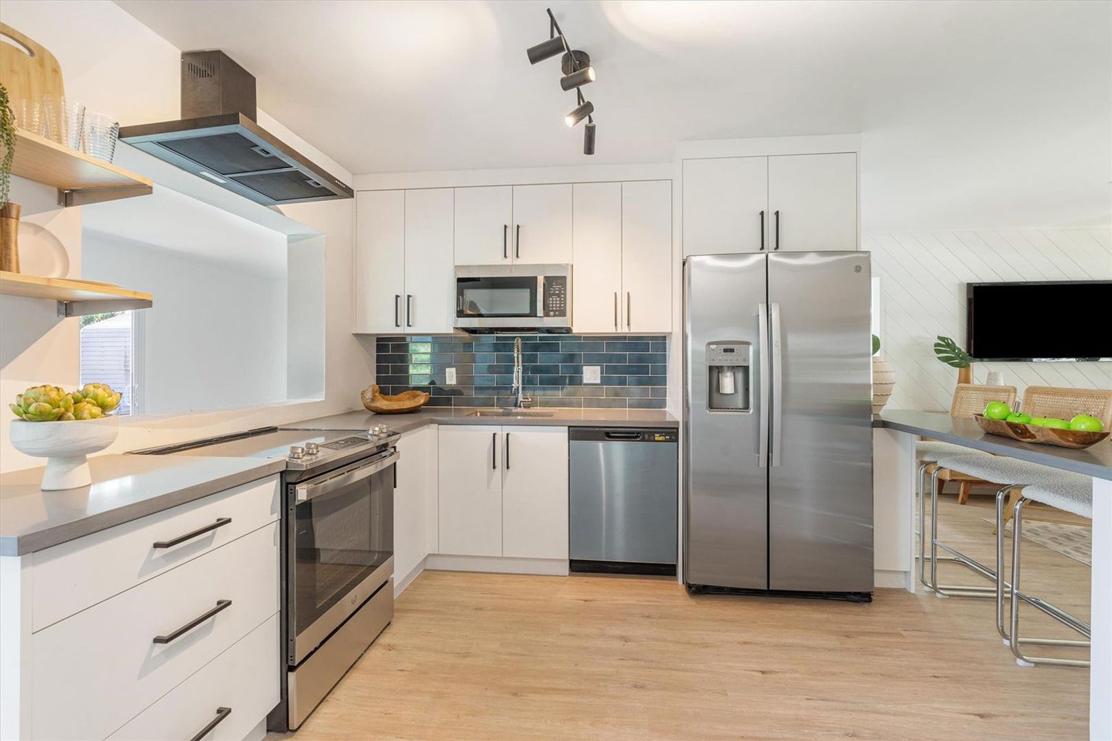 Oakland Park House: 181 NW 48TH Court
