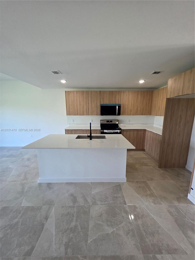 Florida City House: 1305 NW 4th Terrace 1305