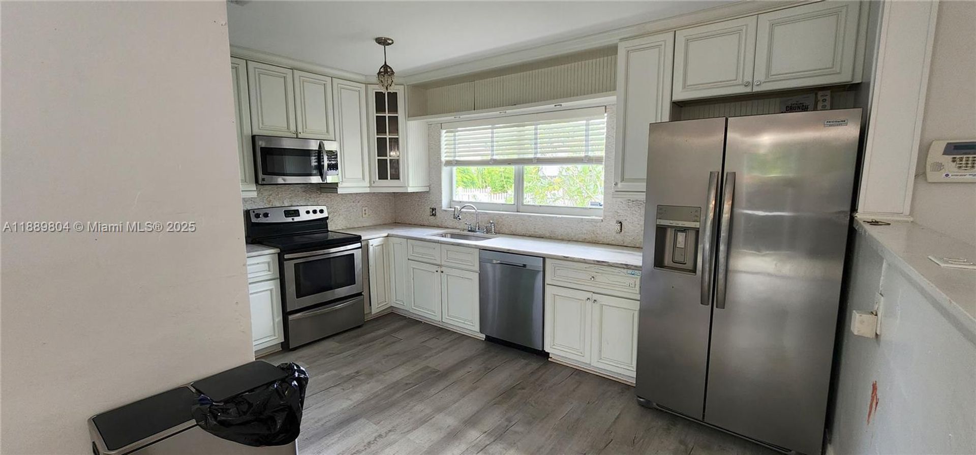 Boca Raton House: 200 NW 9th Street