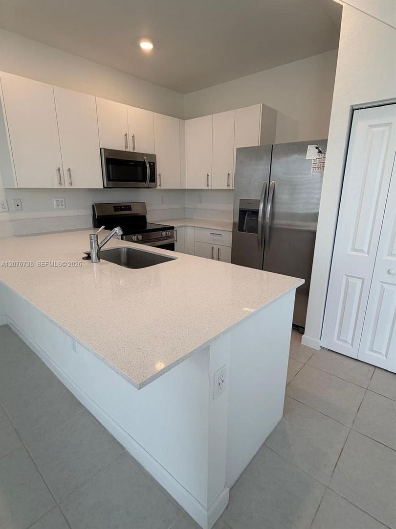 Homestead House: 692 SE 13th Court