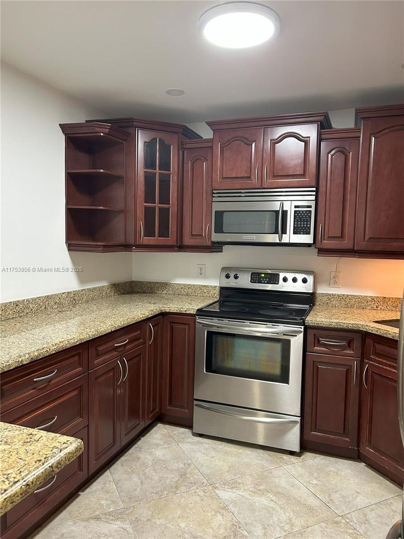 Coconut Creek House: 3299 Cocoplum Circle 3324