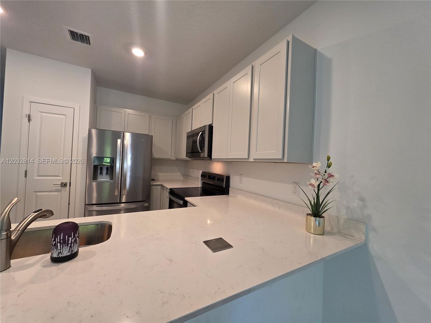 Lake Worth House: 4860 Dillion Street 4860