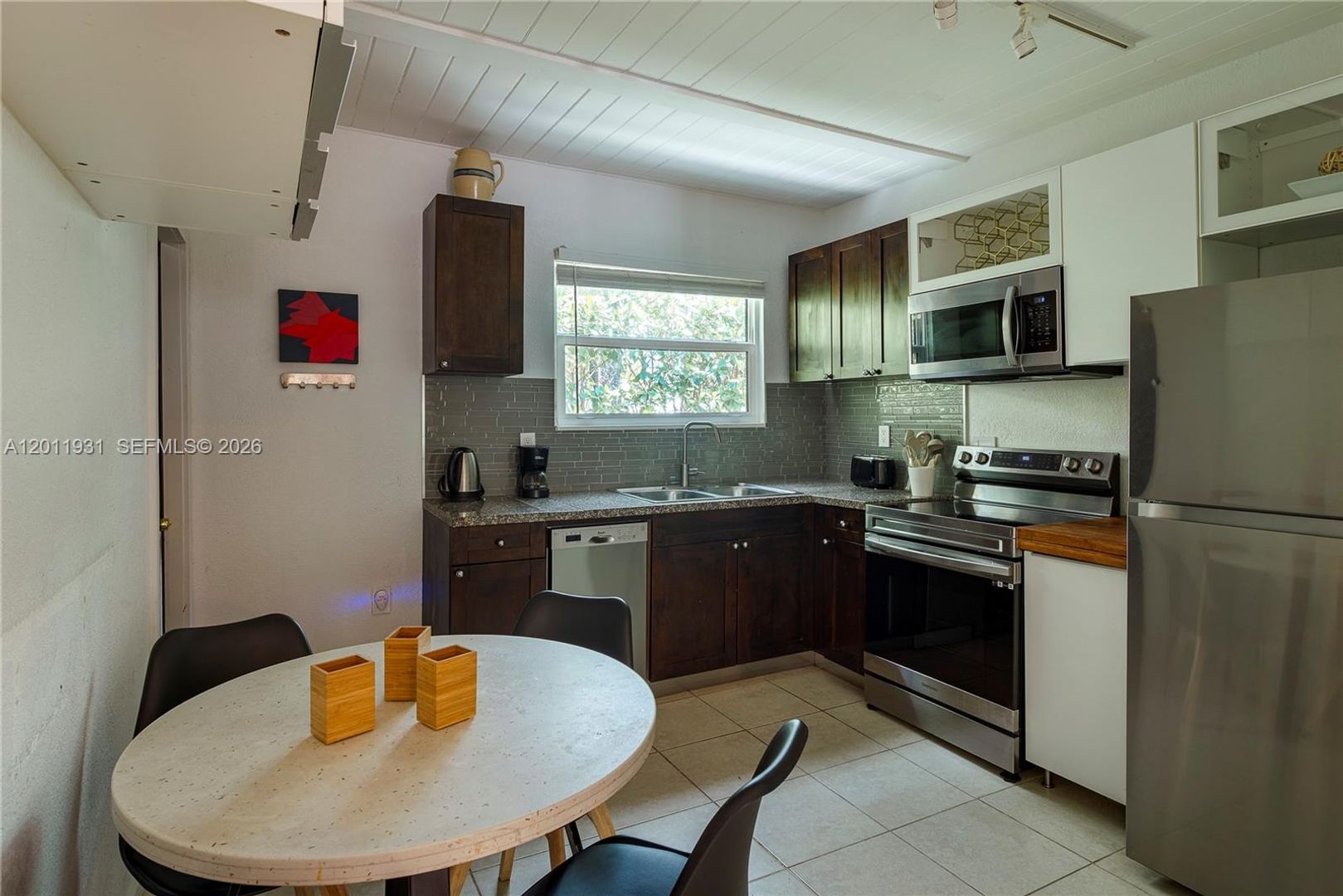 Miami House: 3655 Oak Avenue 3655