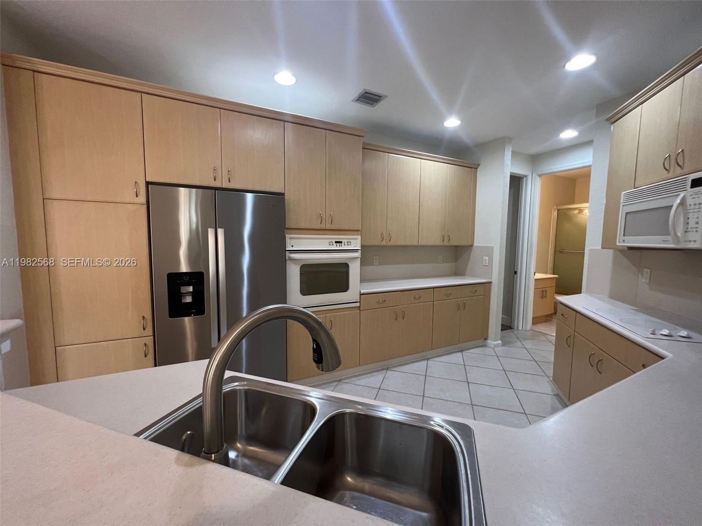 Weston House: 2816 Kinsington Circle 28-1