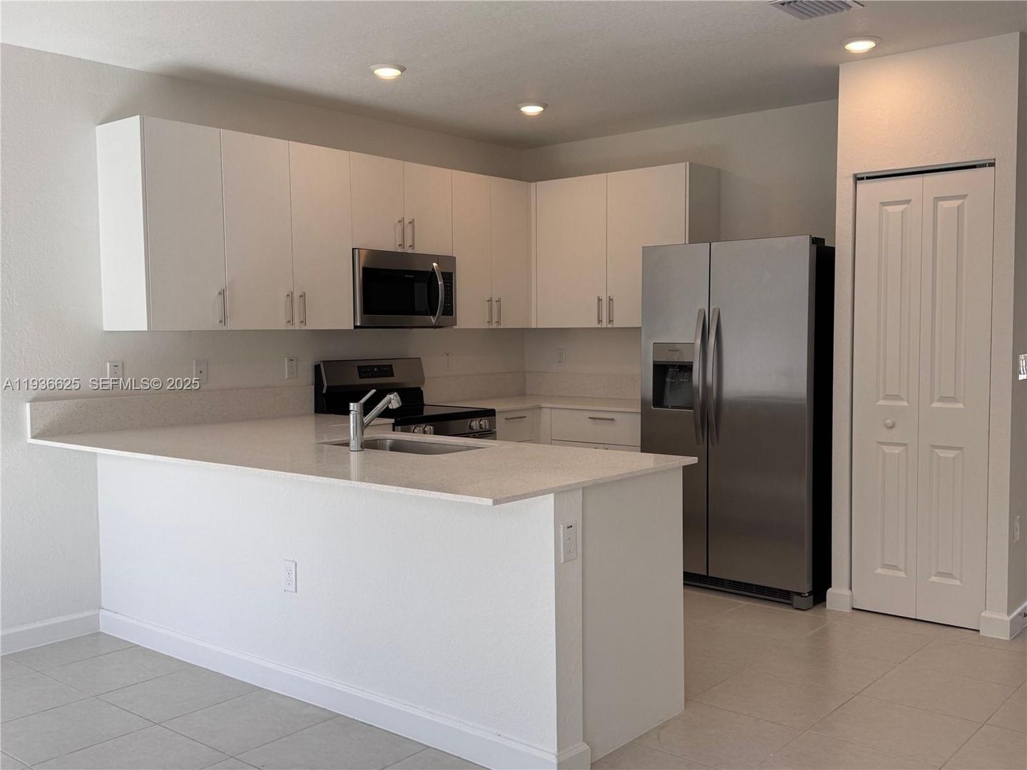 Pembroke Park House: 5120 SW 37 Street 5120