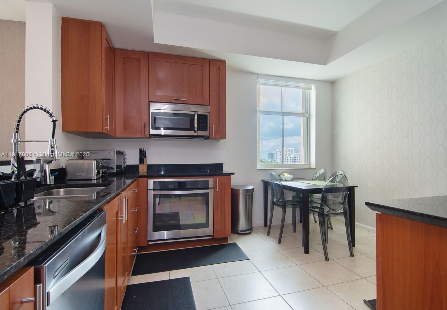 Aventura House: 3340 NE 190th Street 909