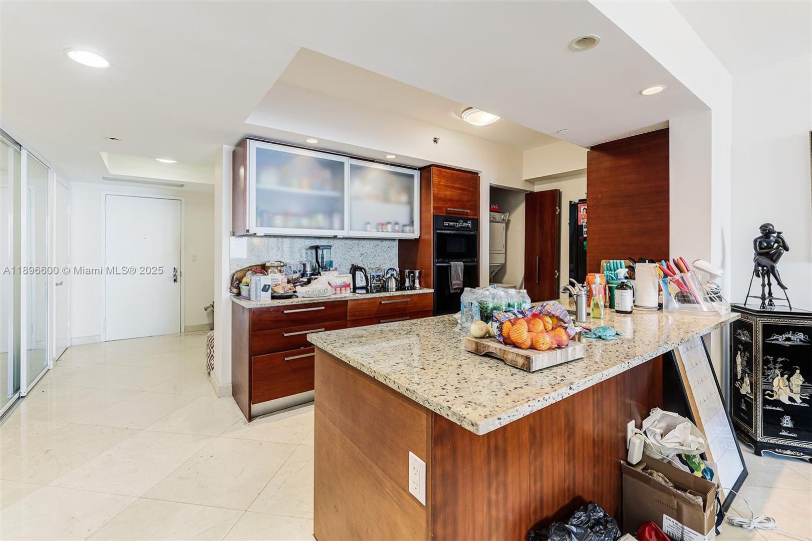 Hallandale Beach House: 1830 S Ocean Drive 4604