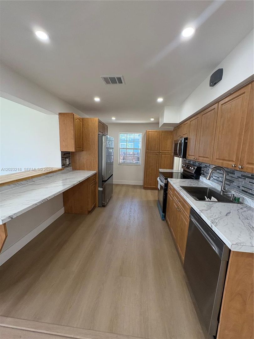 Pembroke Pines House: 7150 SW 10th Street