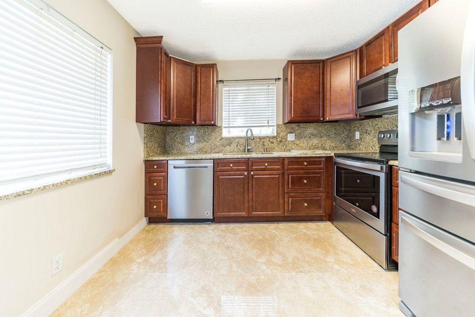 Deerfield Beach House: 1335 SW 48th Terrace