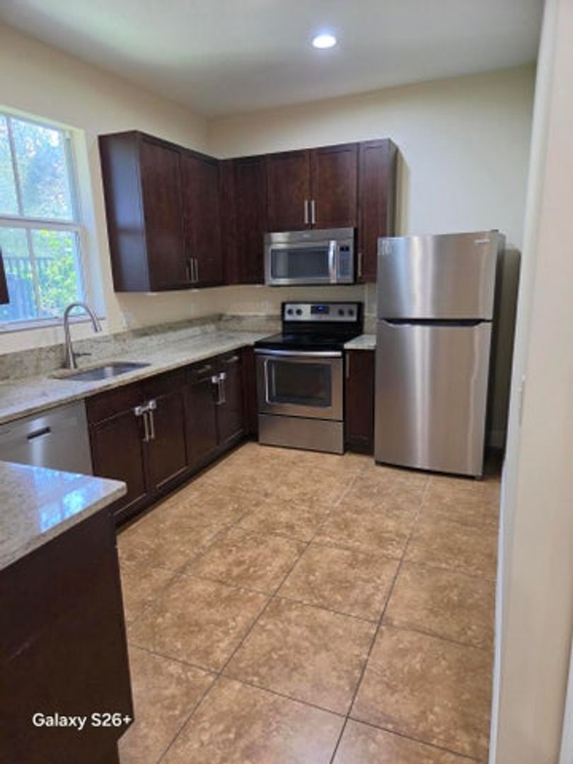Coconut Creek House: 6994 Long Pine Circle
