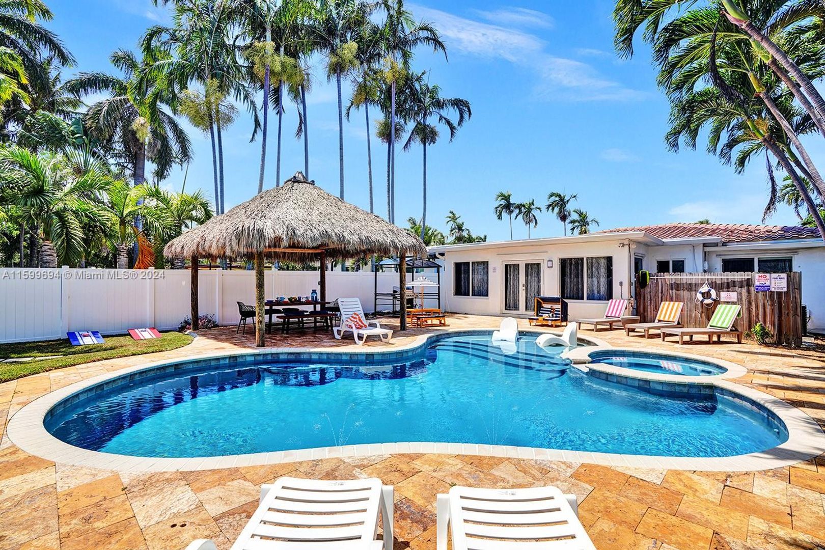 Hollywood House: 1206 Lincoln Street