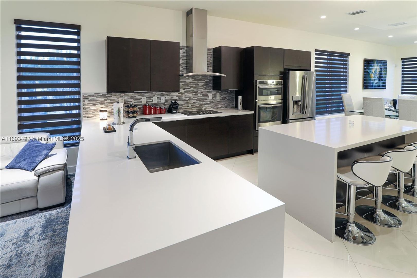 Doral House: 10501 NW 66th Street 10501