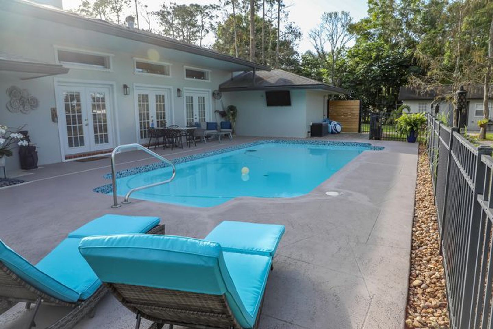 Wellington House: 661 W Rambling Drive