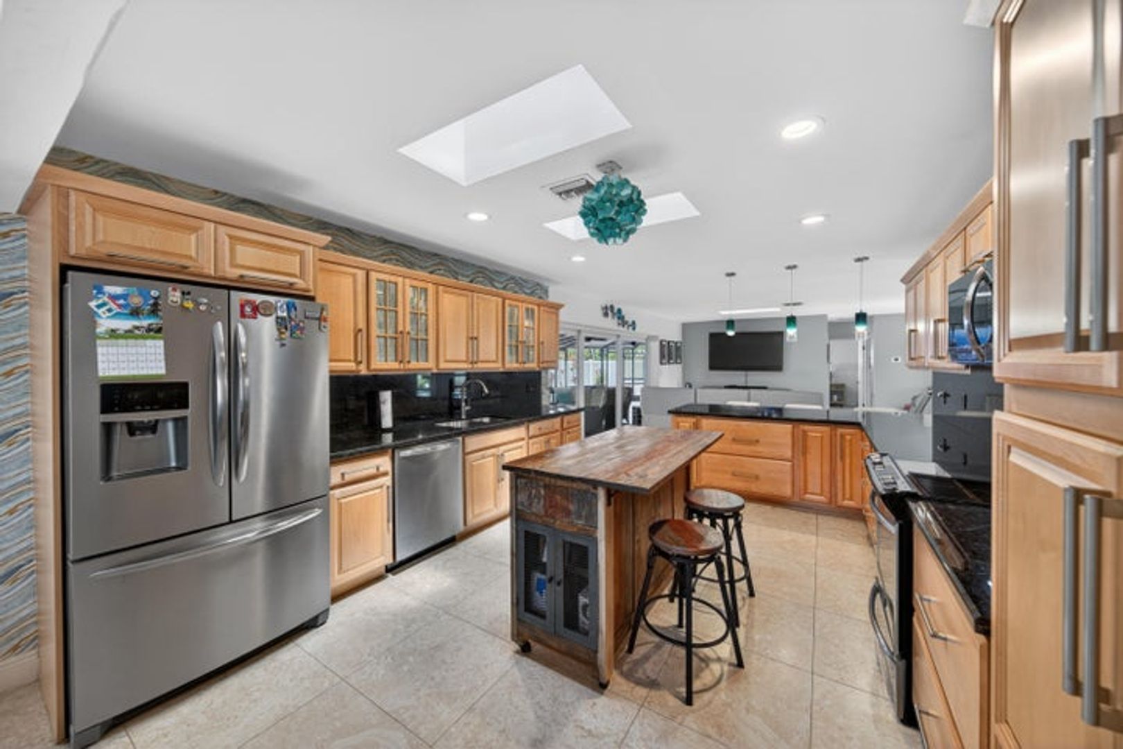 Pompano Beach House: 1571 SE 24TH Avenue