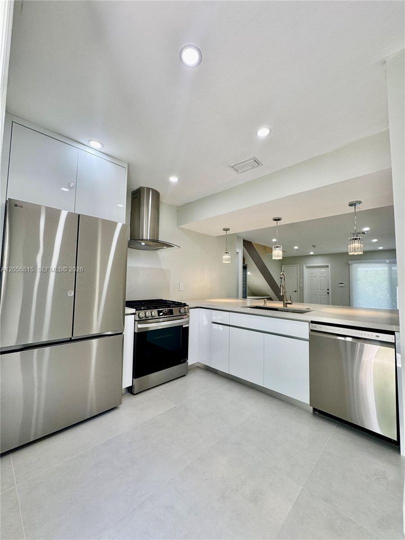 Miami Beach House: 7342 Gary Avenue