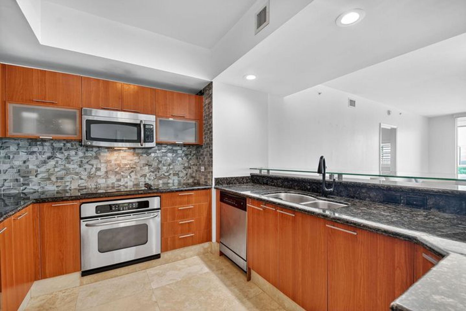 Singer Island House: 2640 Lake Shore Drive 1710