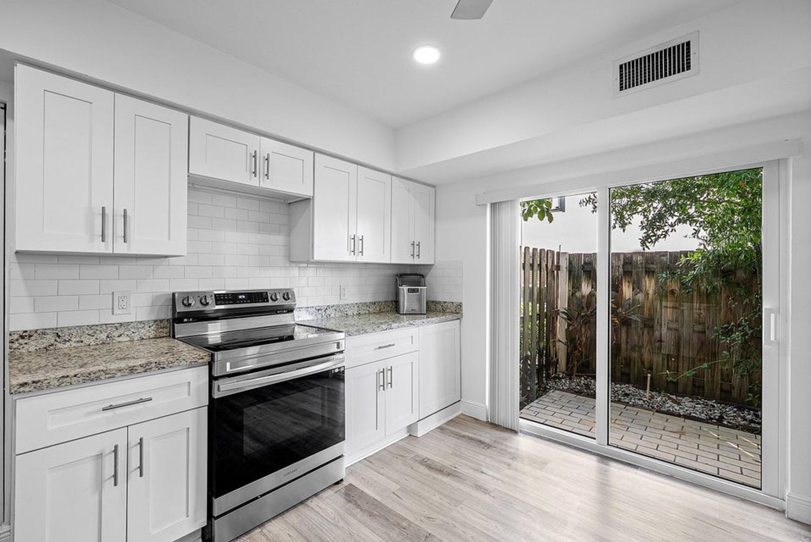 Boca Raton House: 6165 Old Court Road 123