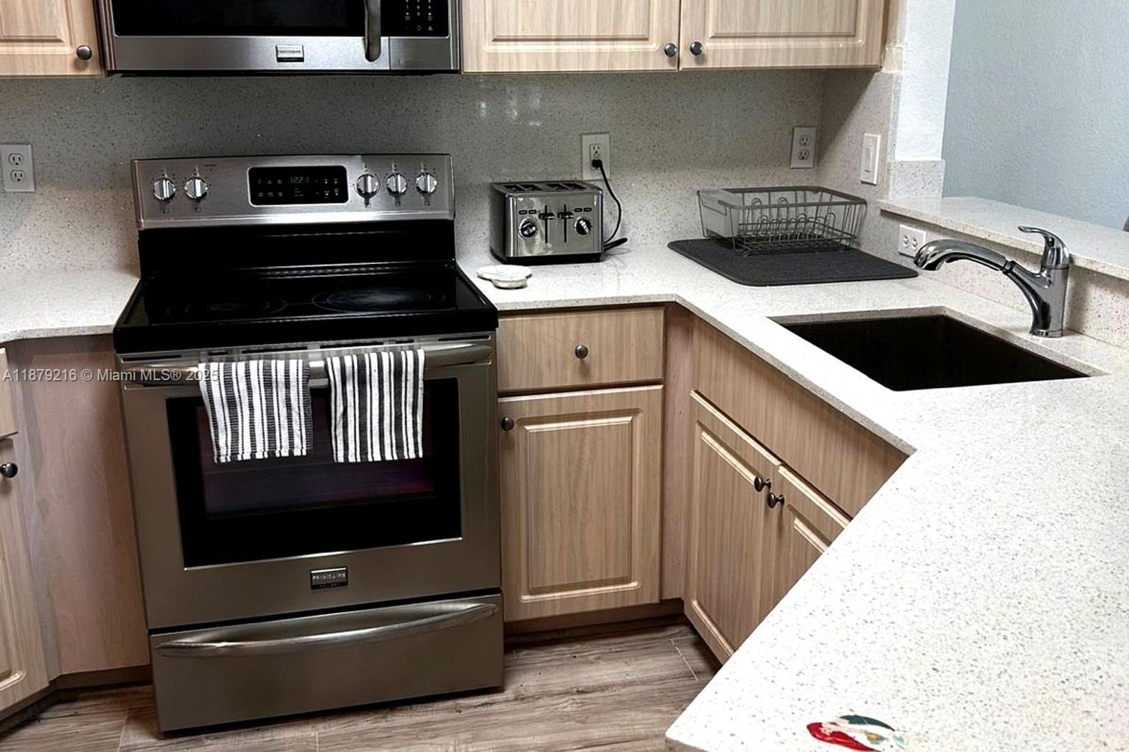 Miramar House: 13221 SW 53rd Street