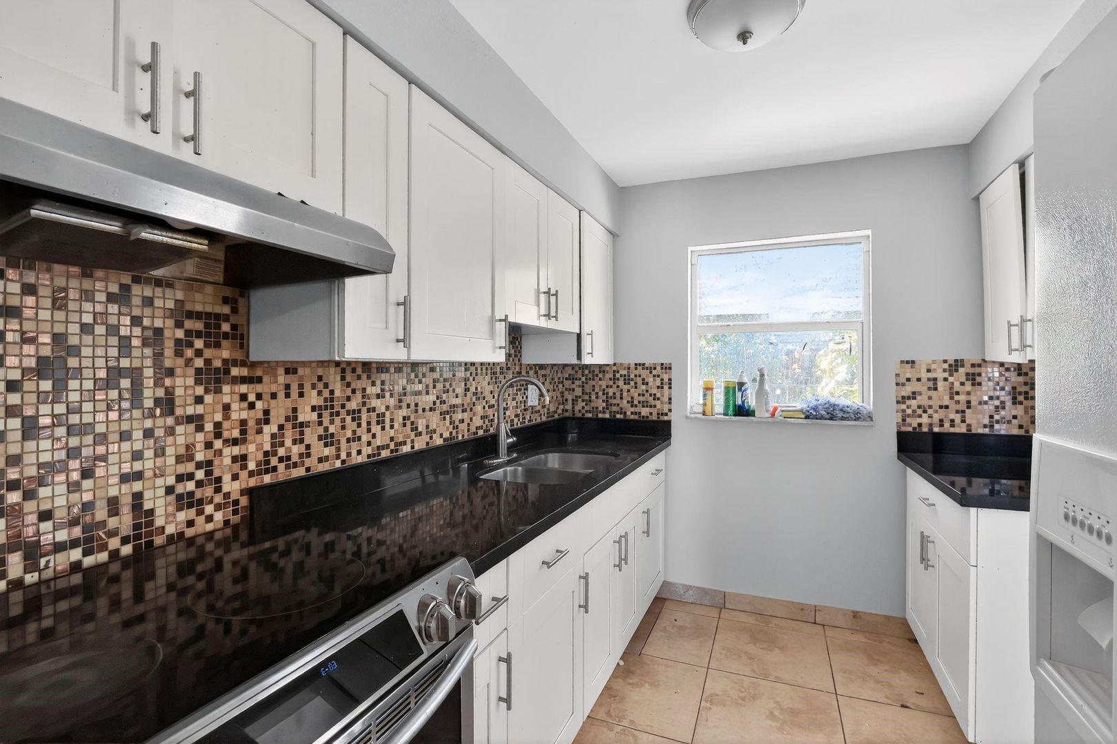 Lauderhill House: 4810 NW 19th Street