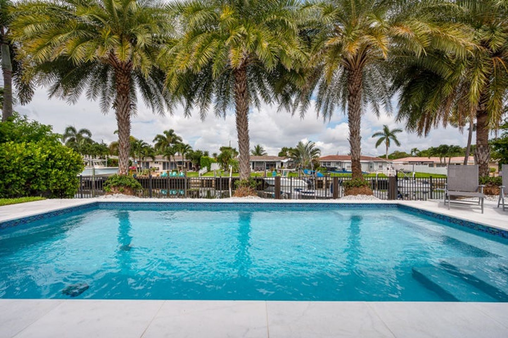 Pompano Beach House: 249 SE 3RD Avenue