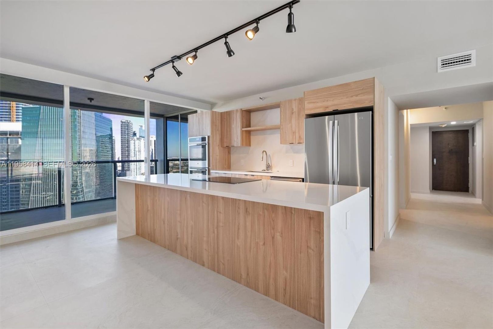 Miami House: 1541 Brickell Avenue B3503