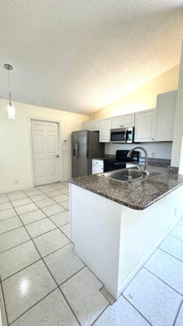 West Palm Beach House: 5149 El Claro Circle