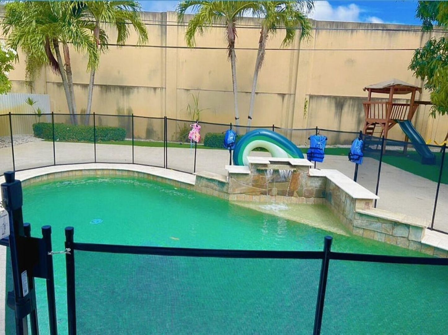 Lake Worth House: 1474 Cochran Drive