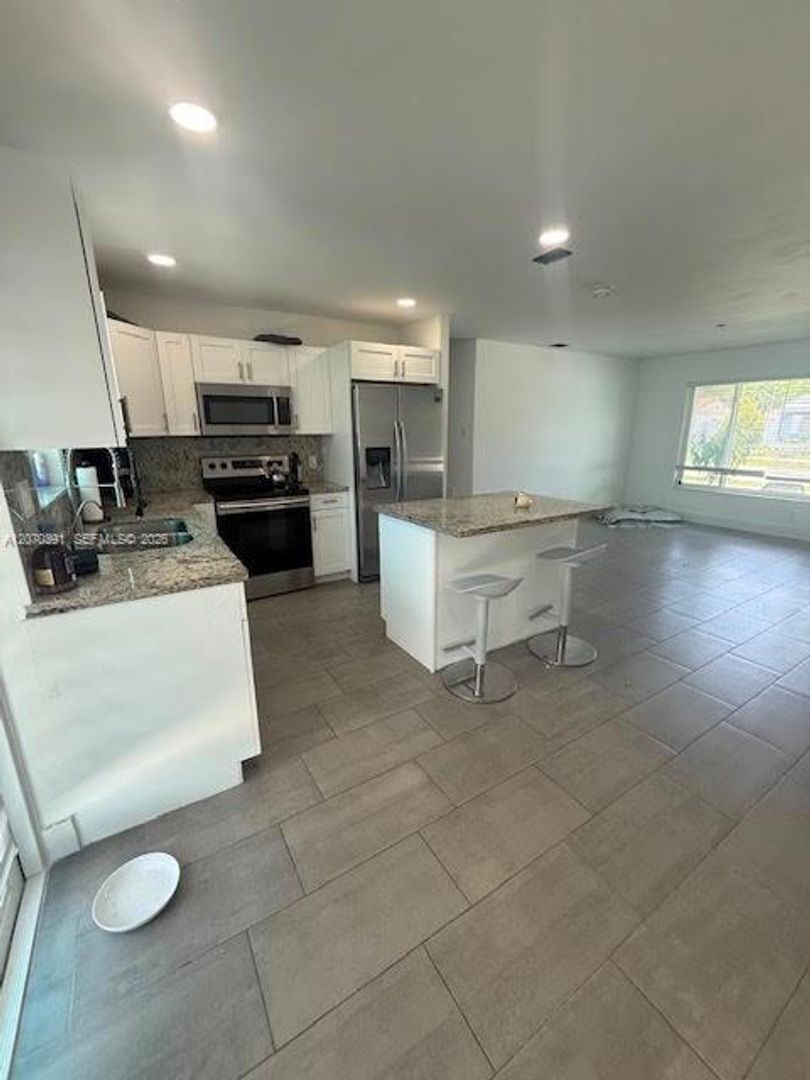North Lauderdale House: 1730 SW 65th Avenue