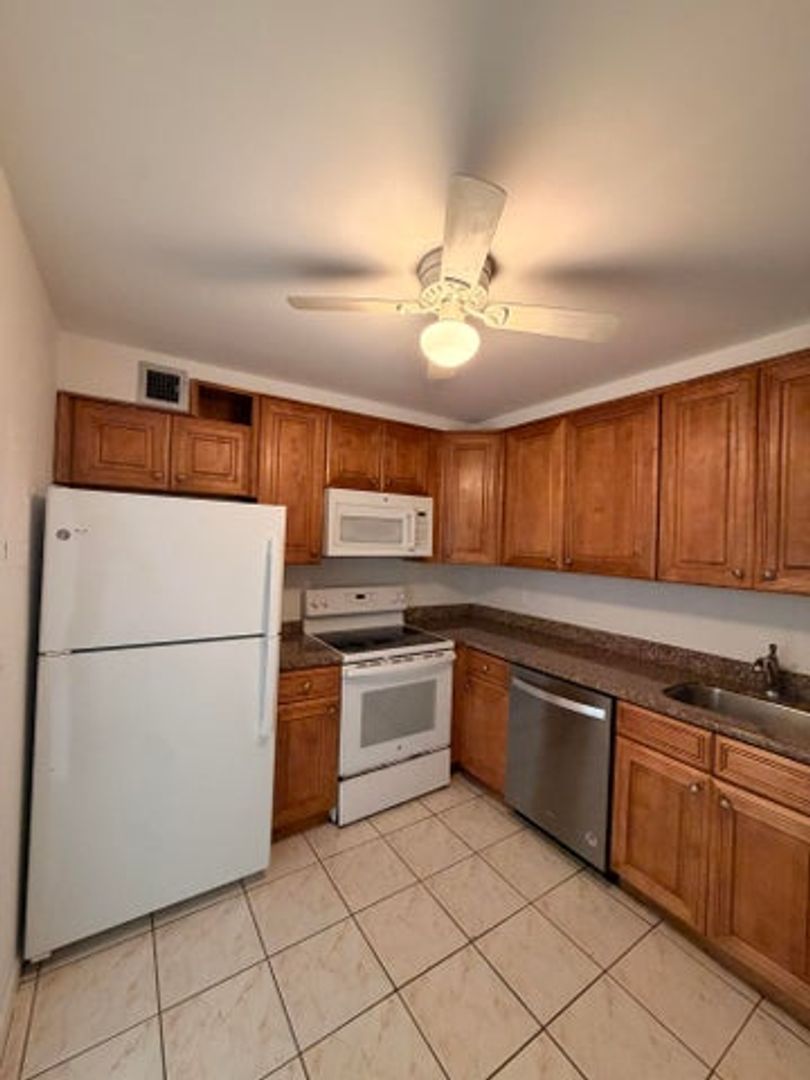 Boca Raton House: 618 NW 13TH Street 0110