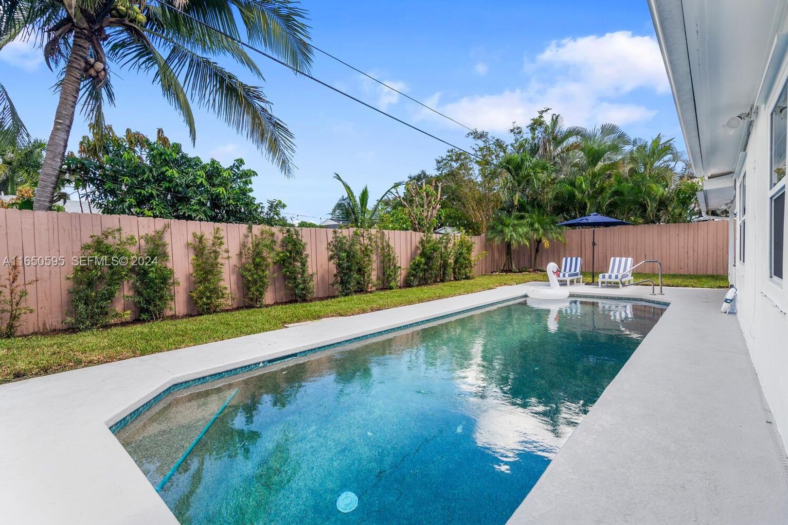 Palm Beach Gardens House: 3255 Florida Boulevard N/A