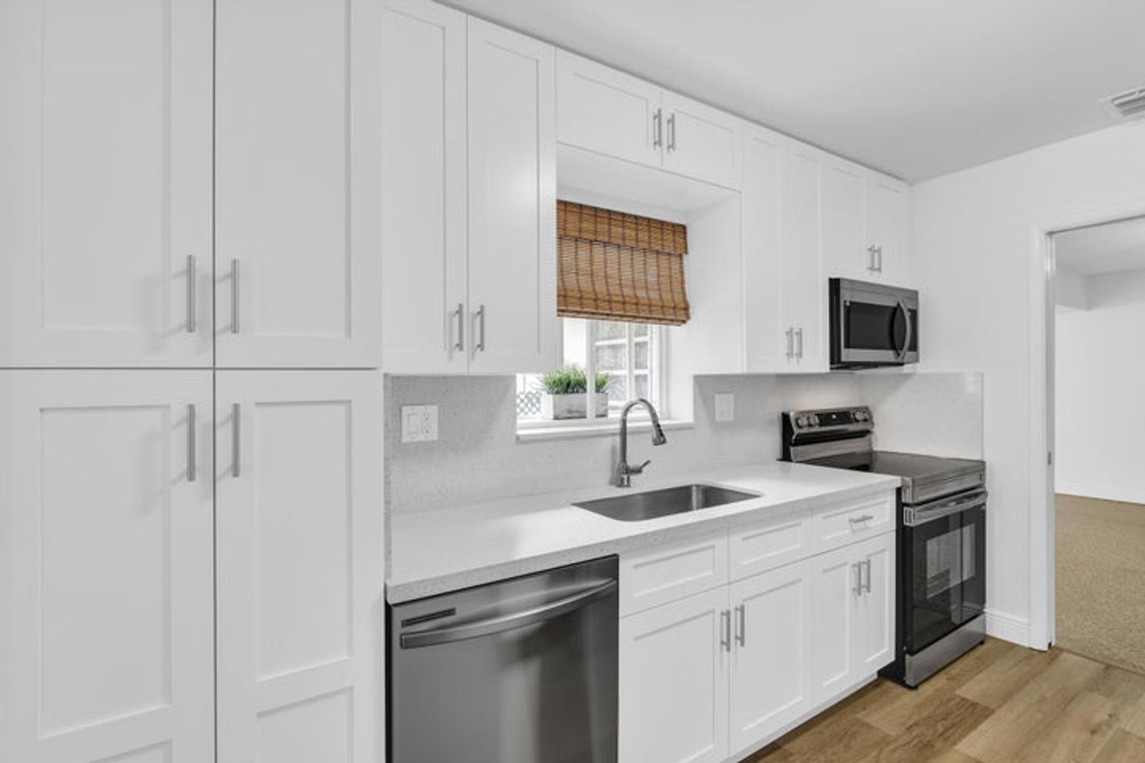 Lake Worth Beach House: 702 Sunset Drive