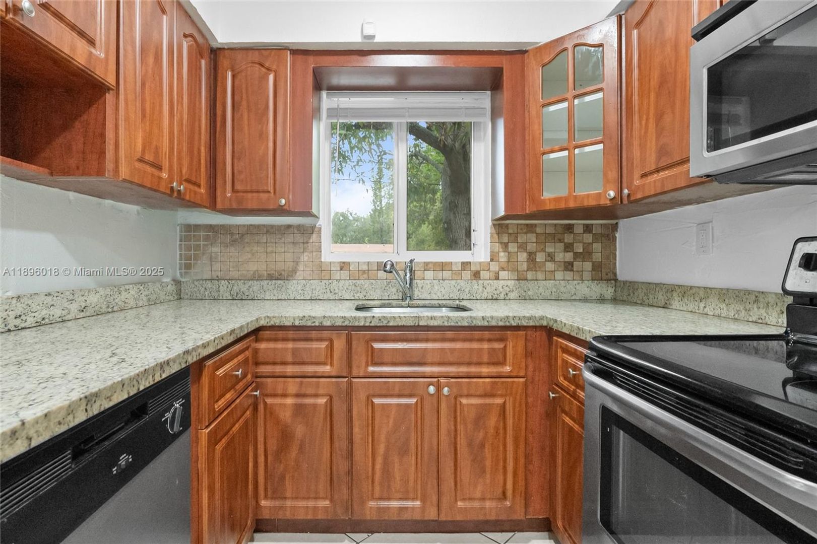 Fort Lauderdale House: 533 NW 20th Avenue