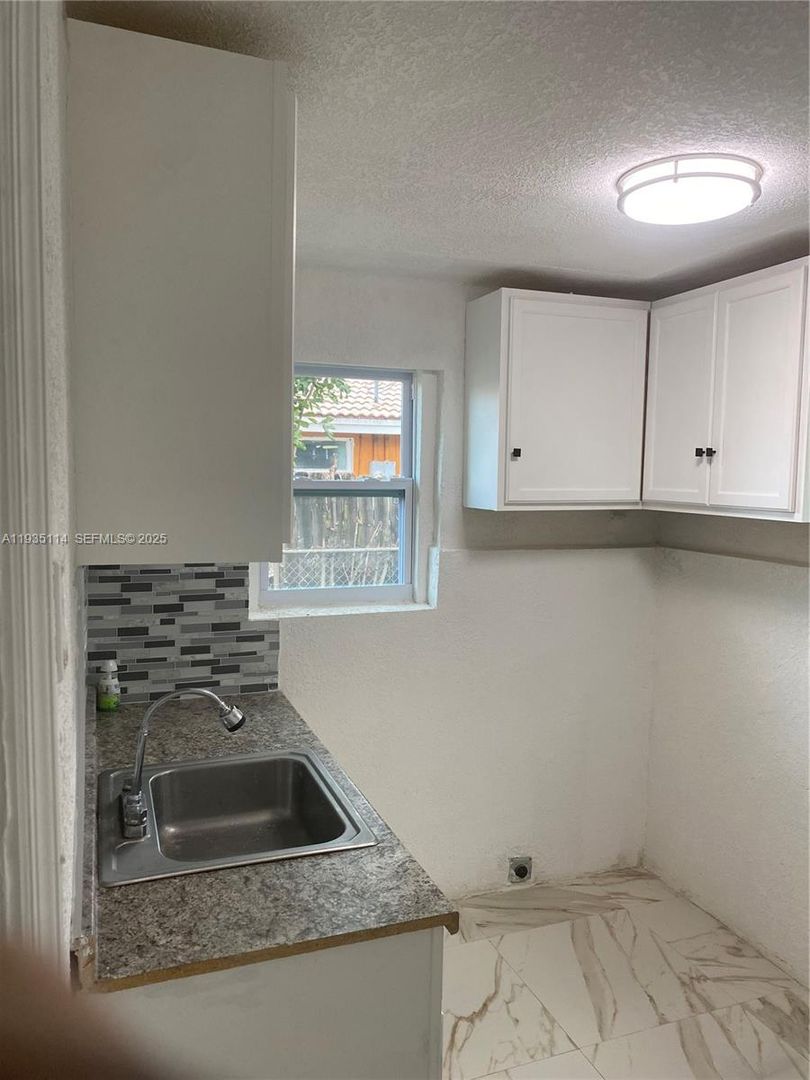 Pompano Beach House: 2122 NW 5th Street