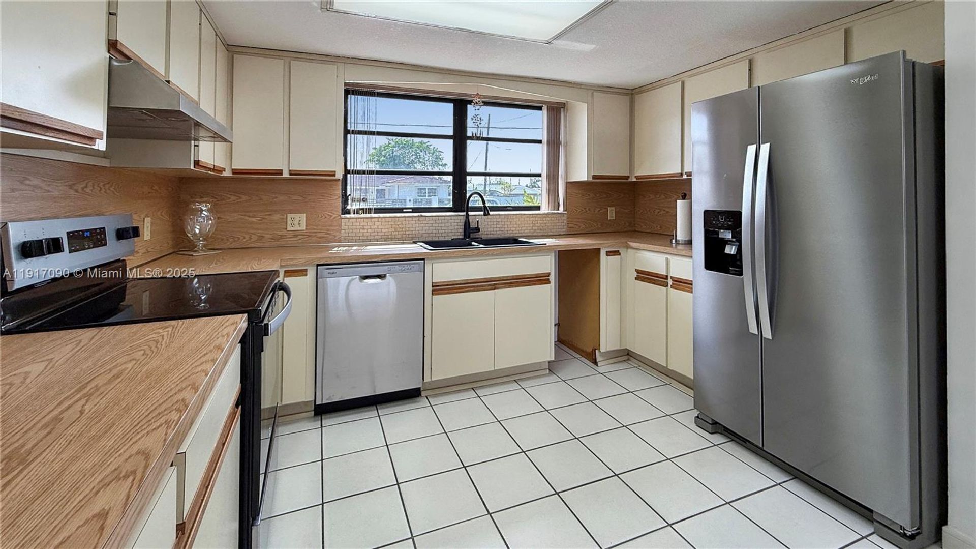 Miami House: 8877 SW 36th Street