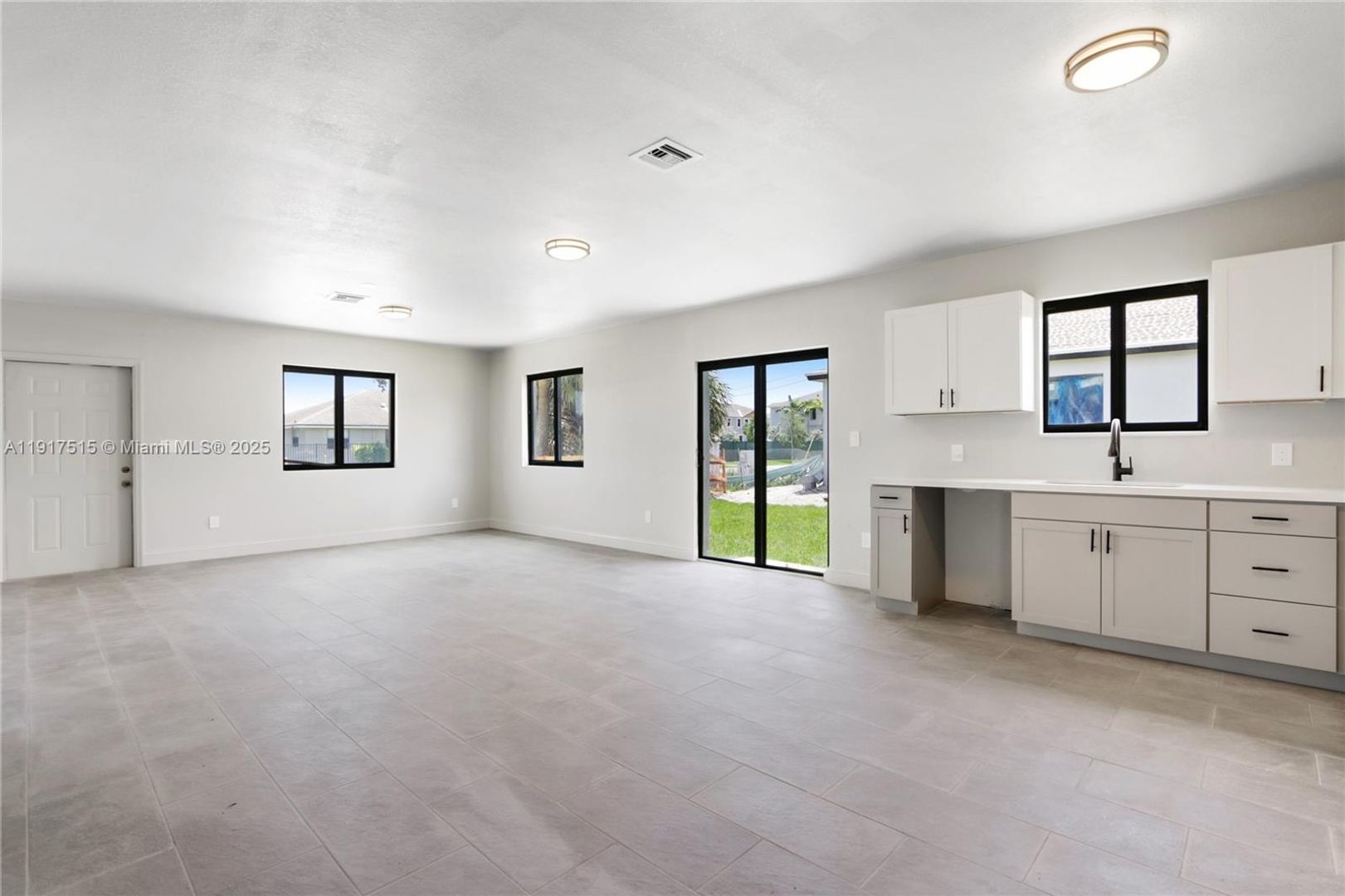 Pompano Beach House: 981 NW 4th Avenue