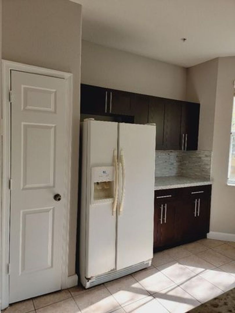 Royal Palm Beach House: 3503 Shoma Drive