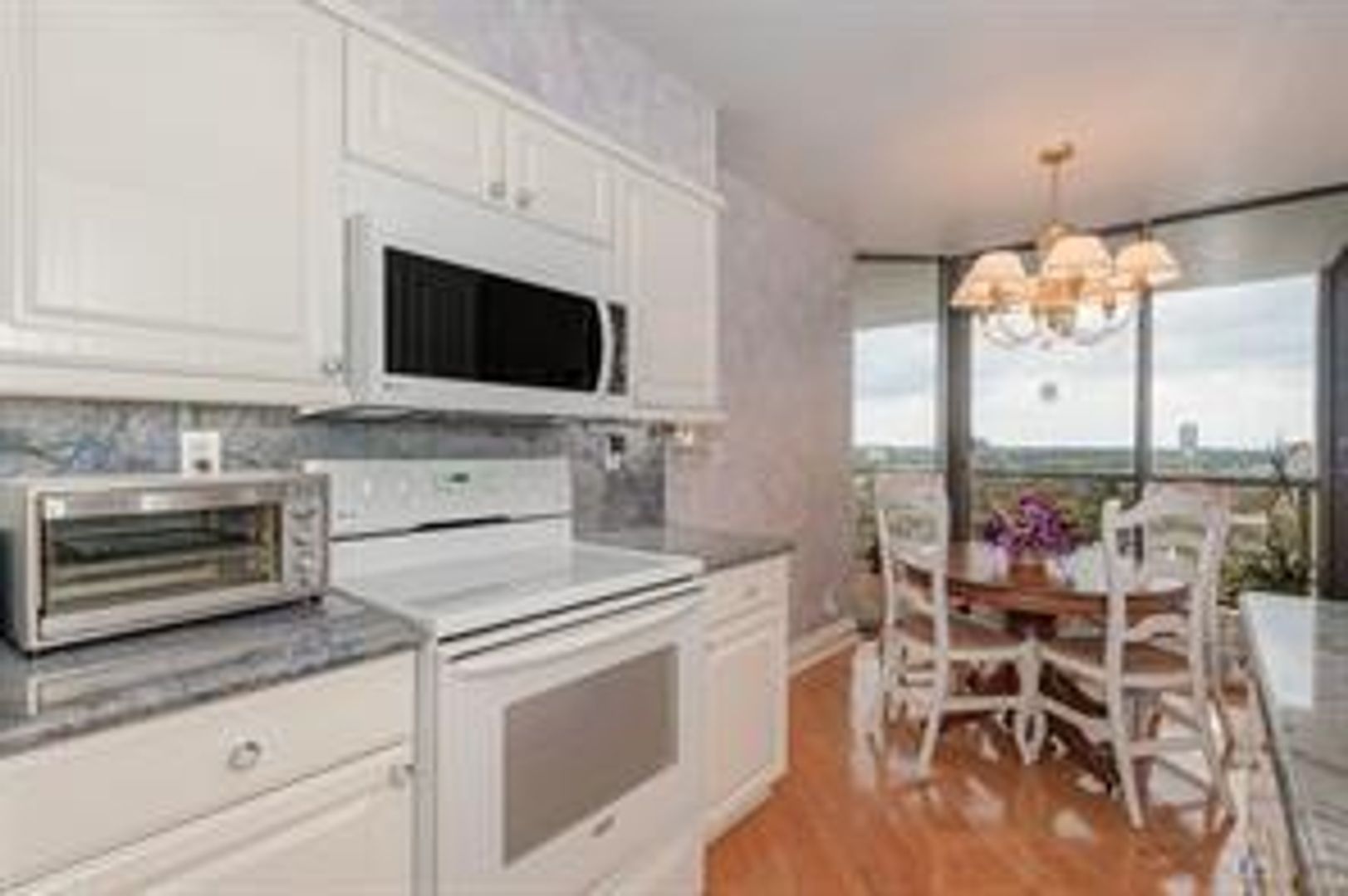 Miami House: 3598 Yacht Club Drive 1402