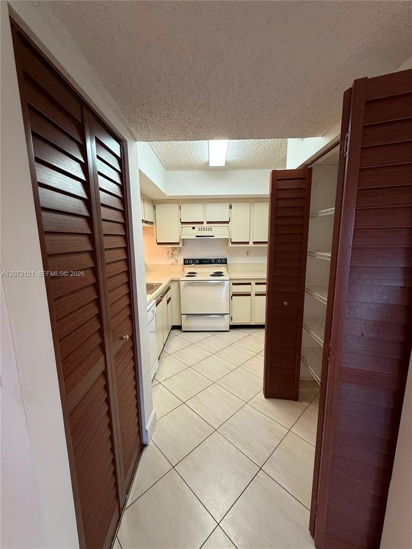 Hialeah House: 18200 Mediterranean Boulevard 2201