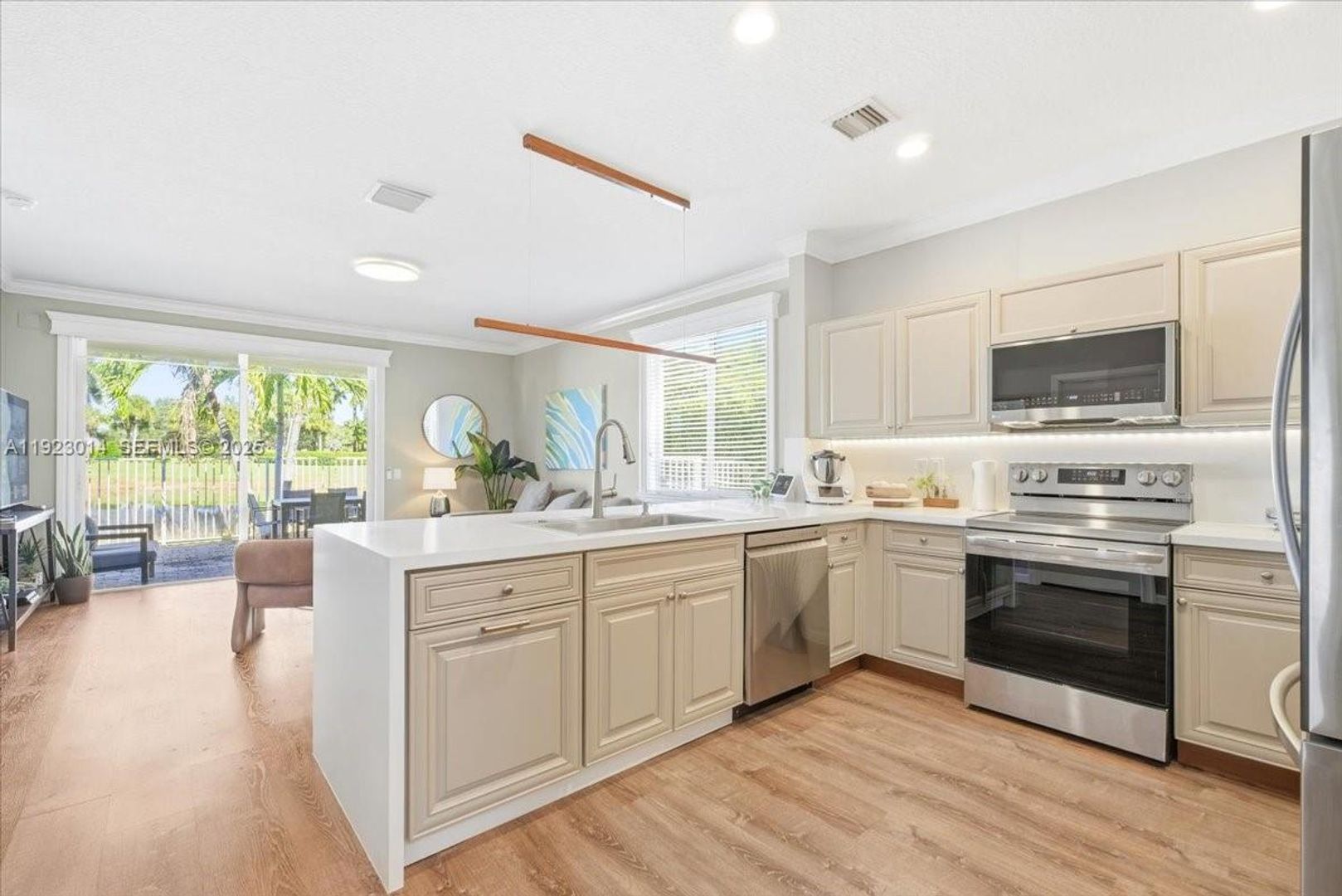 Weston House: 920 Golden Cane Drive