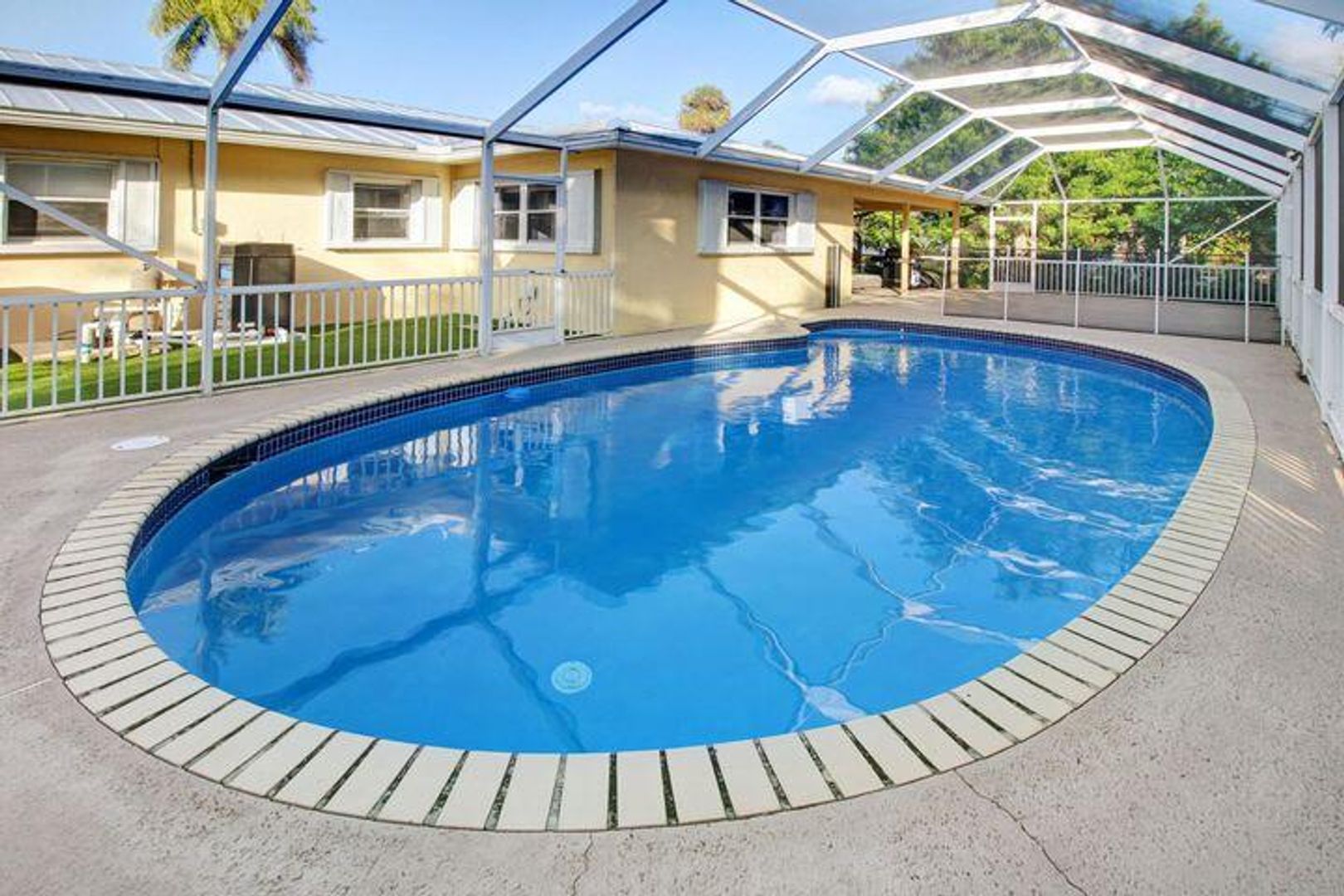 Hypoluxo House: 120 E Park Lane