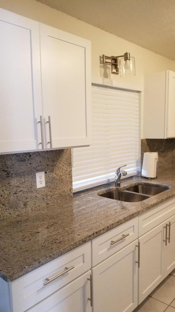 Wellington House: 14507 Larkspur Lane