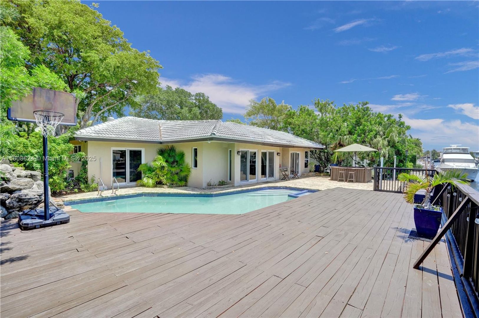 Fort Lauderdale House: 3100 NE 56th Court