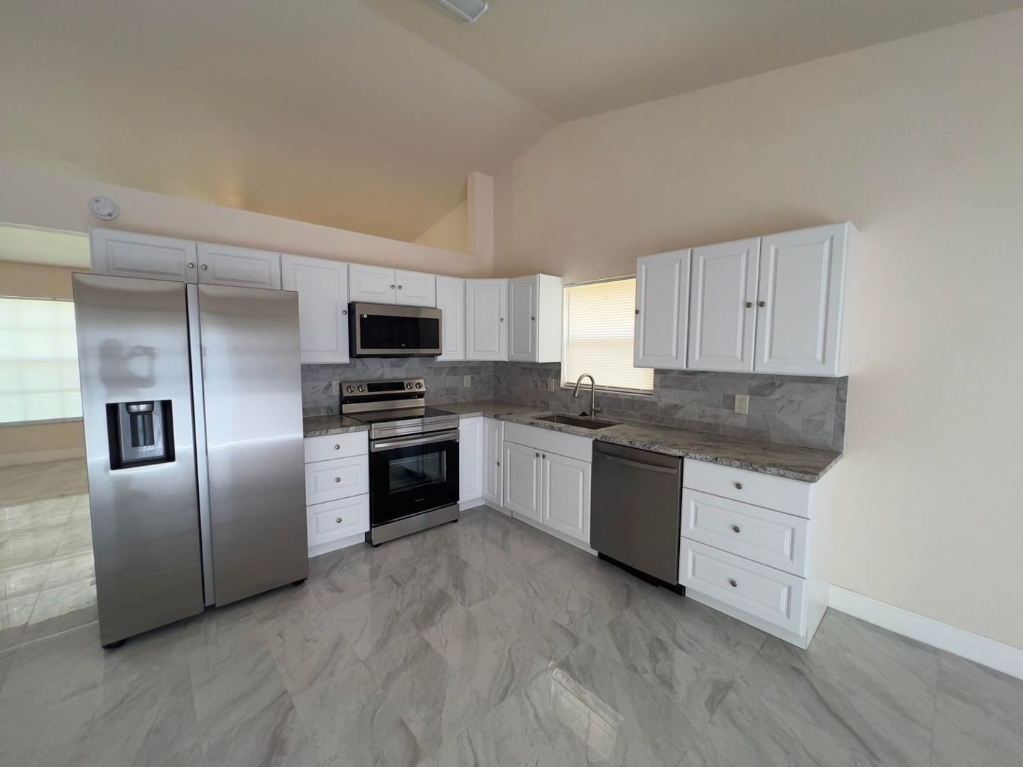 Lake Worth House: 7926 Burlwood Lane