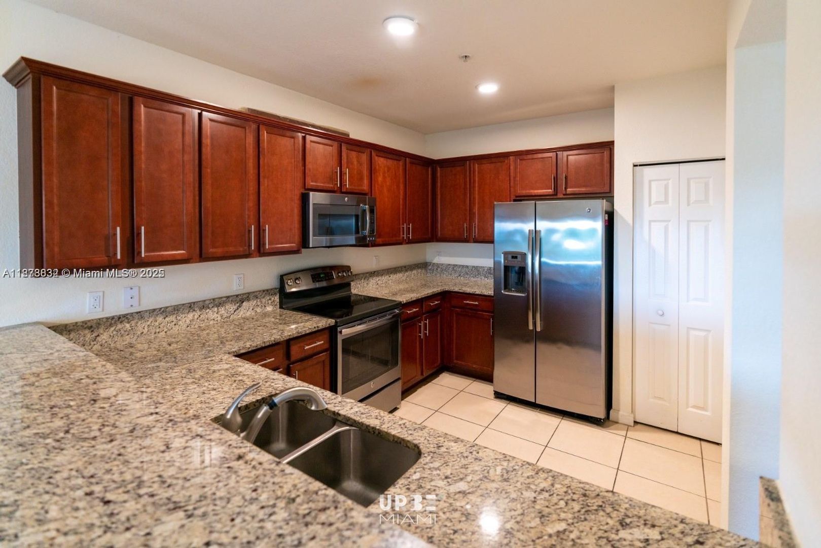 Doral House: 10630 NW 88th Street 210