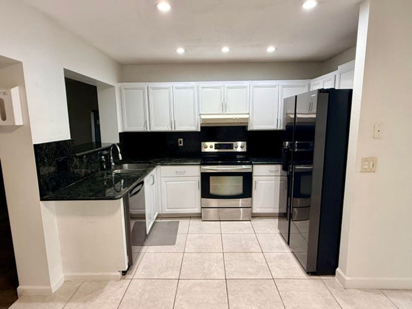 Deerfield Beach House: 180 SW 32ND Terrace