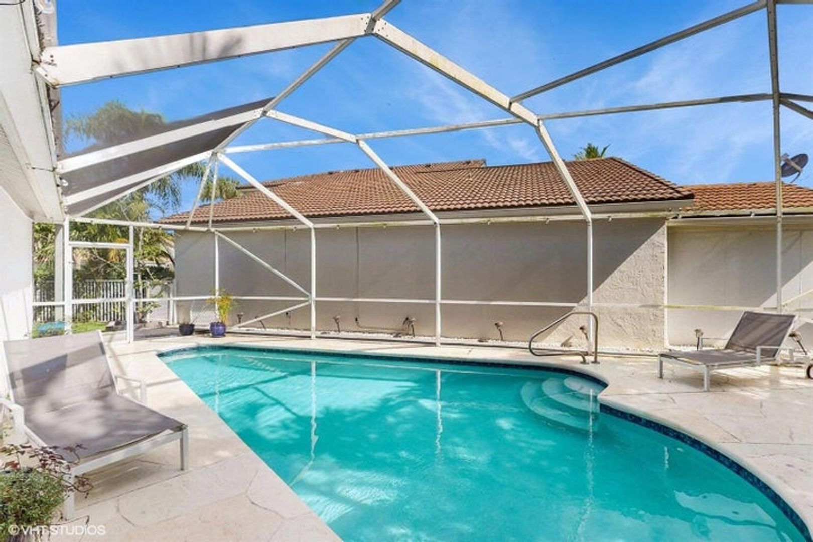 Wellington House: 2690 S Linkside Drive,